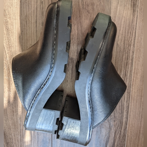 RARE find! Madewell - Chelsea Ridgefield Lug Sole Slip-On Mule | Size 7 | Black - Picture 7 of 14